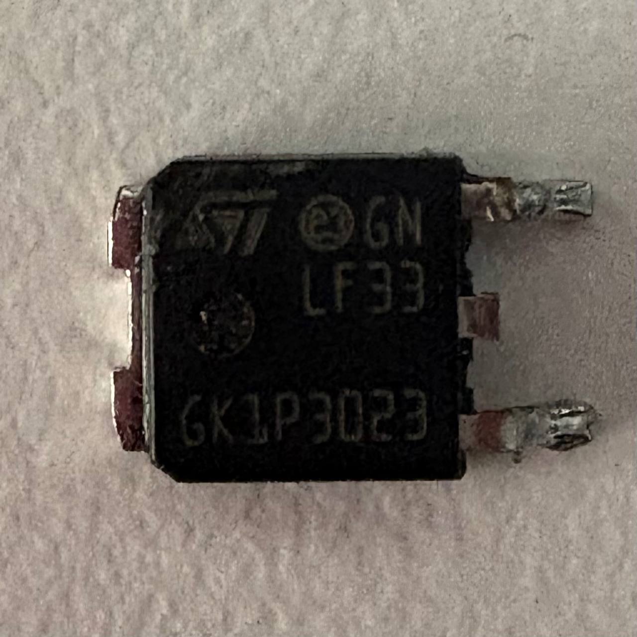 photo_۲۰۲۵-۱۲-۲۱_۱۵-۵۱-۳۶ اپتوکوپلر تریاک SMD مدل GKP3023